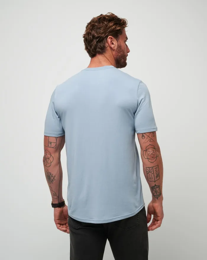 Men Tees TravisMathew CLOUD CREW TEE Dusty Blue