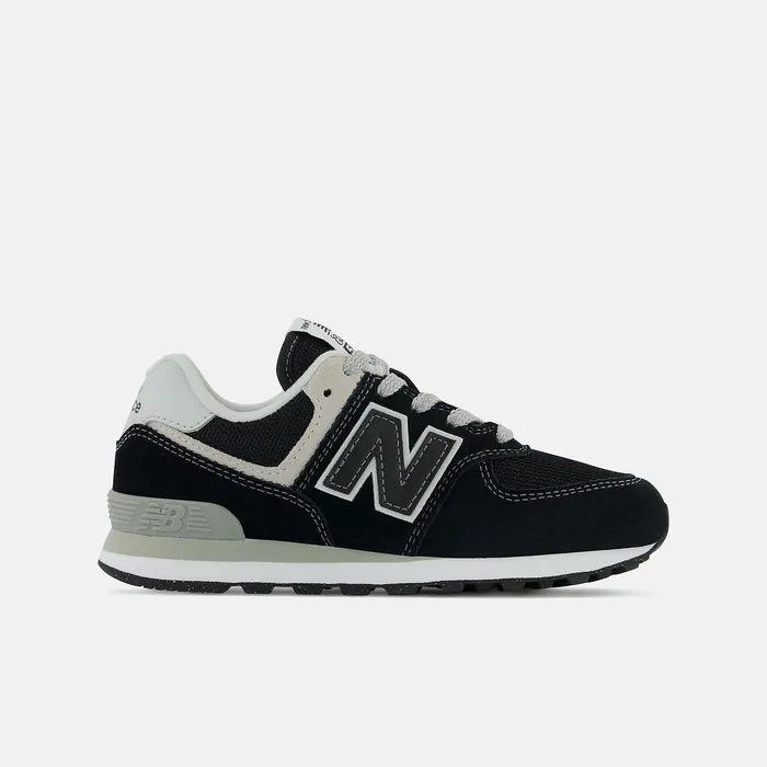 574 Core Black with White Kids Size 105 8211 3 New Balance