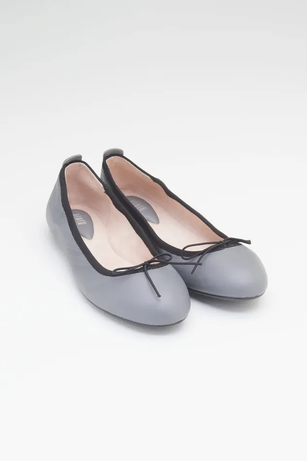 Ballet Flats Adult Ladies Nashira Ballet Flats Ash Grey Leather Bloch