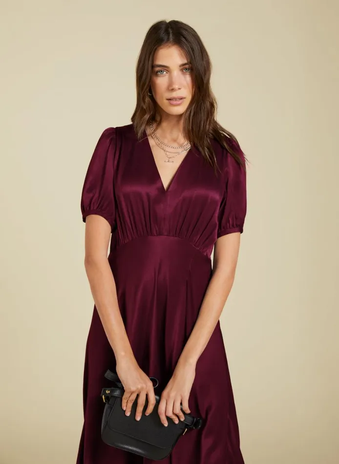 Baukjen Cathy Satin VNeck MidiDress Burgundy Clothing