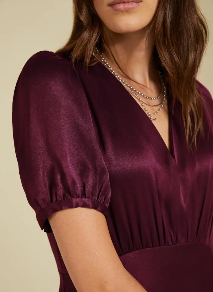 Baukjen Cathy Satin VNeck MidiDress Burgundy Clothing