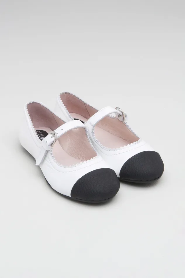 Bloch Ballet Flats Children Girls Cassiopeia Ballet Flats White Black Leather