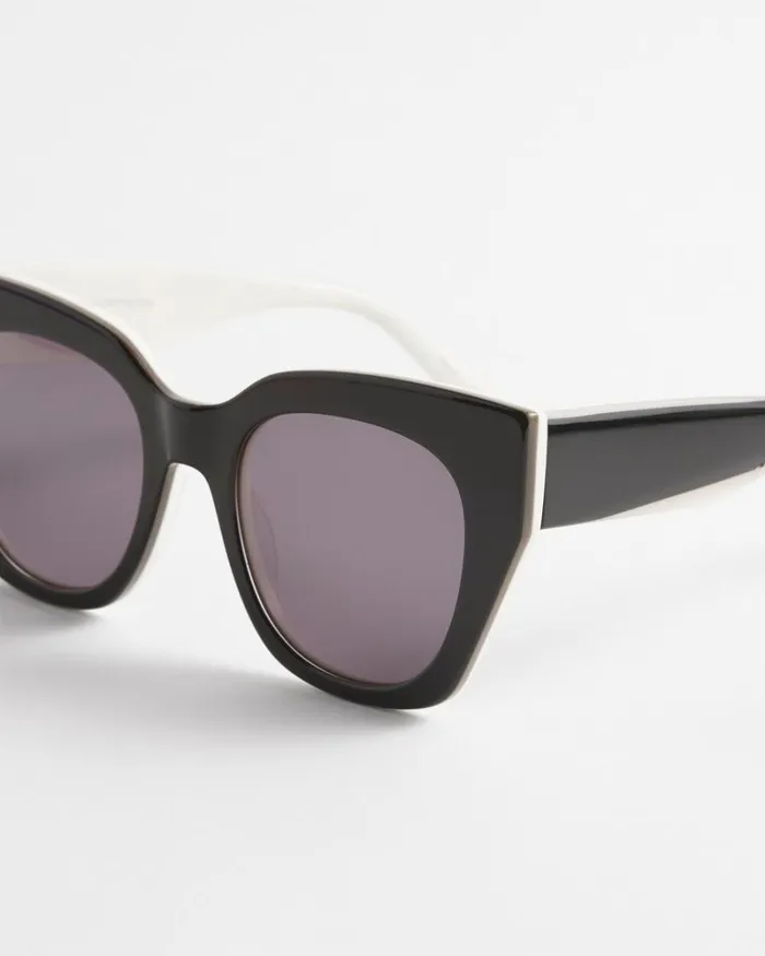 Chico039s Eyewear Black And White Cateye Sunglasses Blackwhite 8211 Shoes and Accessories Chico039s Eyewear Black And White Cateye Sunglasses Blackwhite 8211 Shoes and Accessories