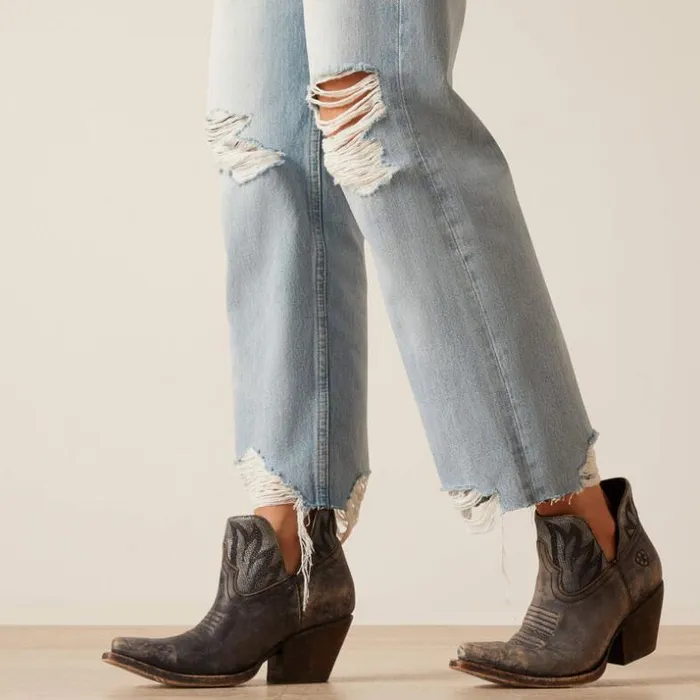 Denim Women Ariat Ultra High Rise Tomboy Straight Jean Mykonos Denim Women Ariat Ultra High Rise Tomboy Straight Jean Mykonos