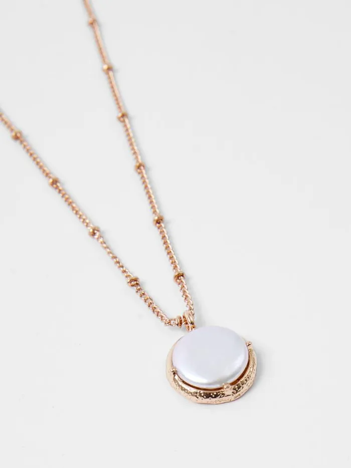 French Connection Jewellery Pearl Pendant Necklace Gold 8211 Woman
