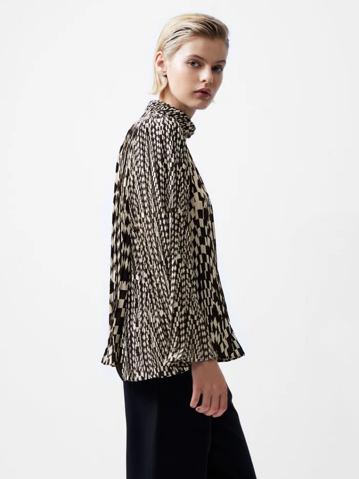 French Connection Tops Fern Arie Pleated Ella Crepe Top Classic Creamblackout 8211 Woman