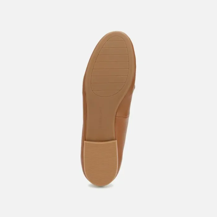 Kenneth Cole Balance Loafer Resin Bar Cognac Women Flats