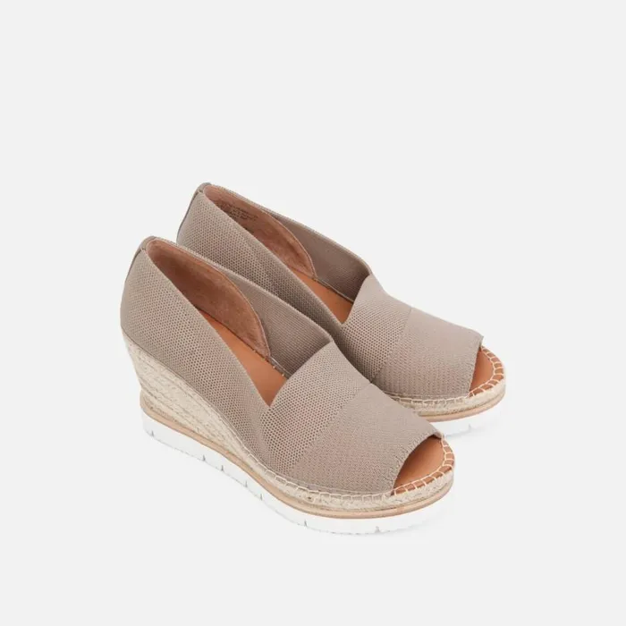 Kenneth Cole Elyssa Sporty ALine Espadrille Wedge Mushroom Women Gentle Souls