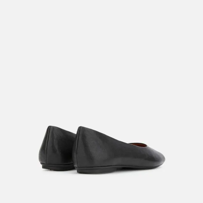 Kenneth Cole Eugene Travel Ballet Flat Black Women Flats