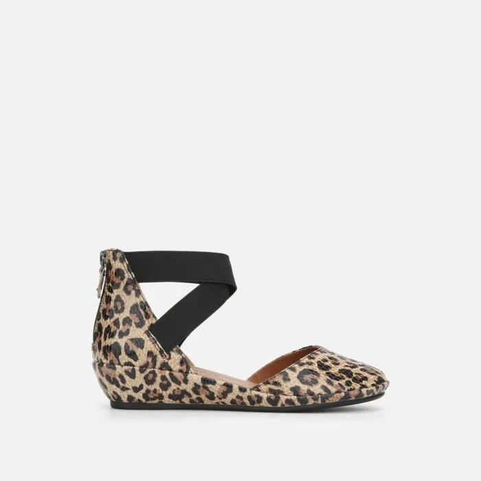 Kenneth Cole Noa Natural Women Flats
