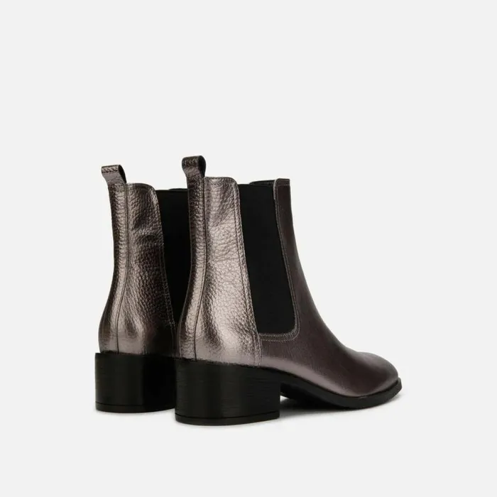 Kenneth Cole Salt Heeled Chelsea Boot Pewter Women Boots Booties