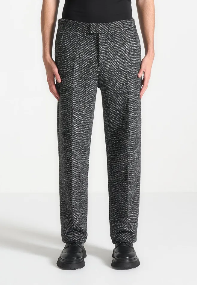 Men Manire De Voir Brushed Herringbone Trousers Black