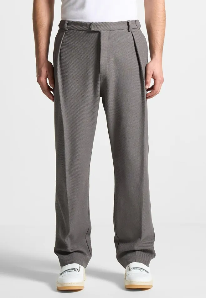 Men Manire De Voir Relaxed Fit Twill Pleated Tailored Trousers Grey