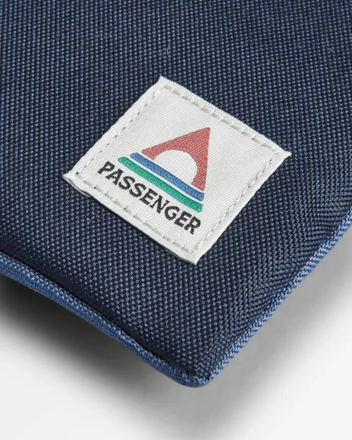 Passenger Backpacks and Bags Essentials Recycled Pouch Dark Denim Deep Navy Dark Denim Deep Navy 8211 WomenMen