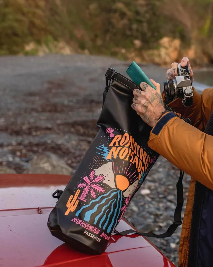 Passenger Backpacks and Bags Tide 10L Recycled Dry Bag Roaming Nomads Roaming Nomads 8211 WomenMen