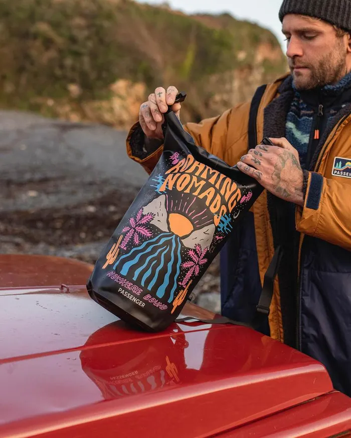 Passenger Backpacks and Bags Tide 10L Recycled Dry Bag Roaming Nomads Roaming Nomads 8211 WomenMen