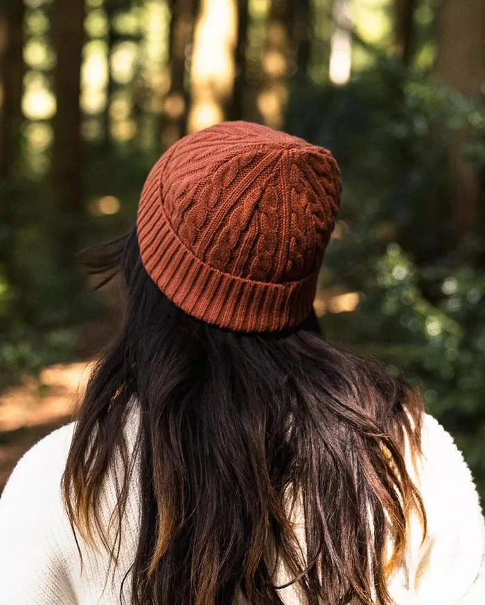 Passenger Beanies Fireside Recycled Cable Knit Beanie Baked Clay Baked Clay 8211 WomenMen
