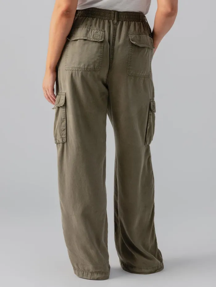 Sanctuary Clothing Inclusive Women Relaxed Reissue Cargo Standard Rise Pant Burnt Olive Inclusive Collection