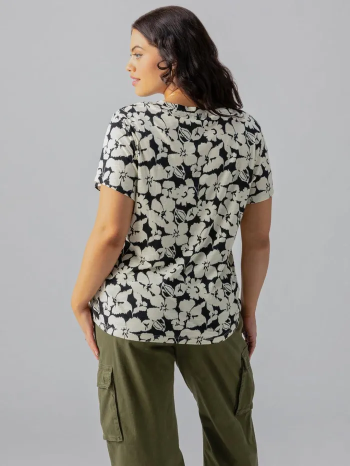 Sanctuary Clothing Inclusive Women The Perfect Tee Echo Blooms Inclusive Collection Sanctuary Clothing Inclusive Women The Perfect Tee Echo Blooms Inclusive Collection