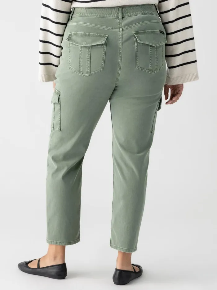 Sanctuary Clothing Pants Women Sculpted Hayden Cargo Standard Rise Pant Dark Spruce Inclusive Collection