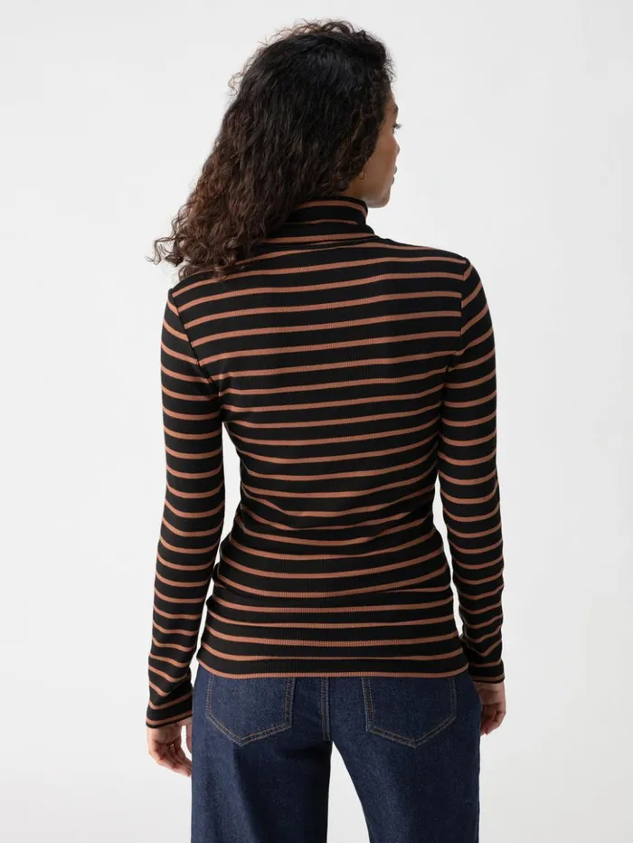 Sanctuary Clothing Sweaters and Cardis Women Essential Turtleneck Top Raw Hide Black Stripe