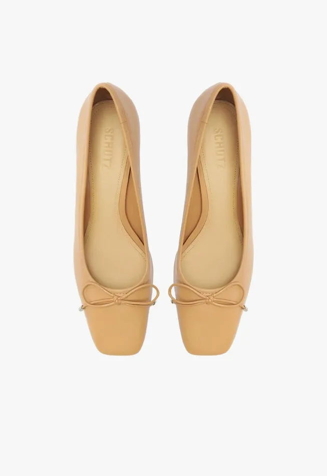 Schutz Shoes Pumps Arissa Block Leather Pump Beige 8211 Women