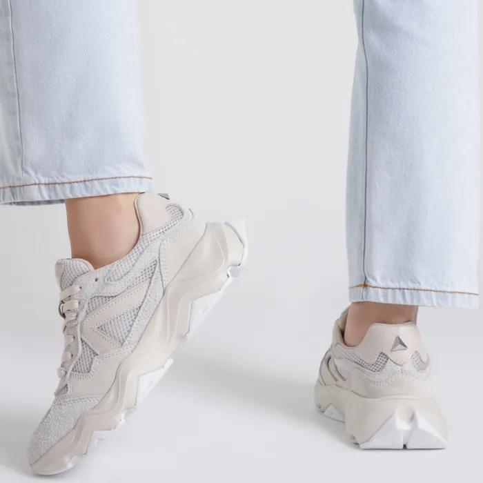 Schutz Shoes Sneakers ST2940 Suede Sneaker White 8211 Women