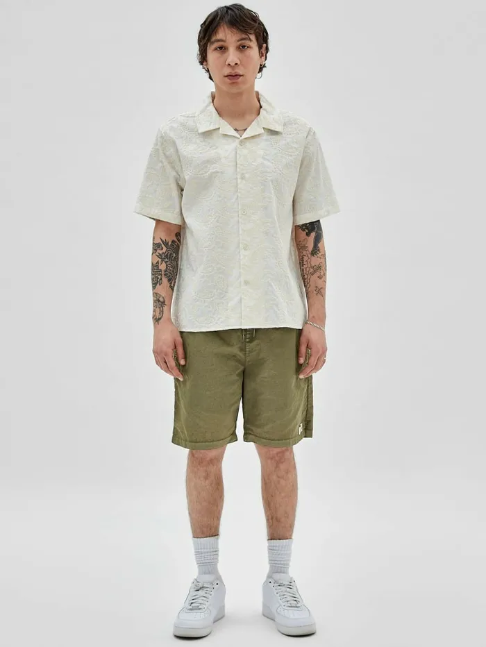 Shirts GUESS Men GUESS Originals Embroidered Paisley Shirt Lemon Washed Shirts GUESS Men GUESS Originals Embroidered Paisley Shirt Lemon Washed
