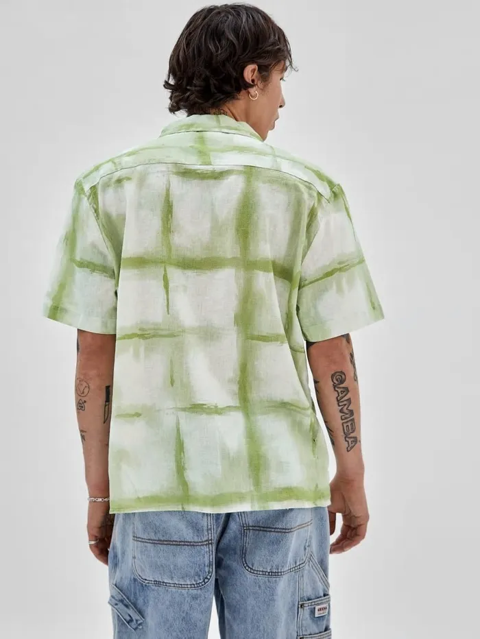 Shirts GUESS Men GUESS Originals Painter Shirt Green Fairway Multi Shirts GUESS Men GUESS Originals Painter Shirt Green Fairway Multi