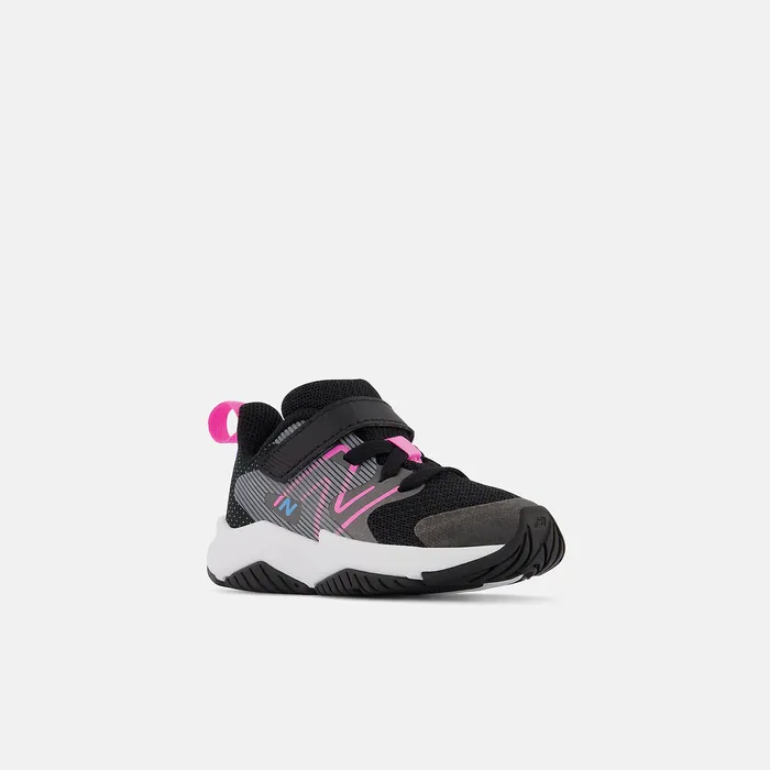 Size 0 8211 10 New Balance Kids Rave Run v2 Bungee Lace with Top Strap Black with Vibrant Pink Size 0 8211 10 New Balance Kids Rave Run v2 Bungee Lace with Top Strap Black with Vibrant Pink
