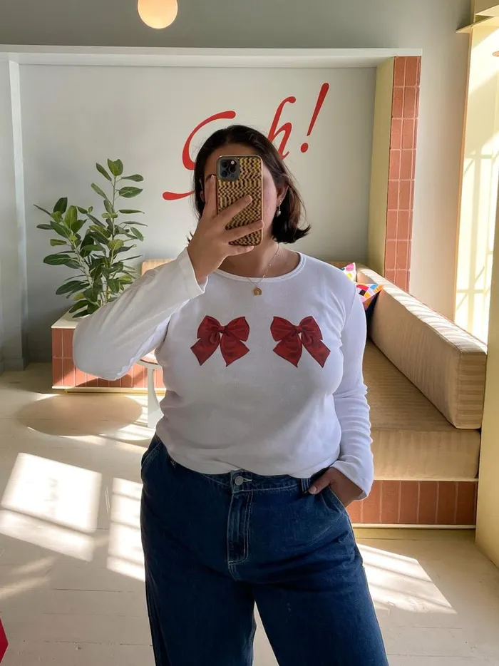 Women Dana Long Sleeve Tee Whitebows Lisa Says Gah Knit Tops