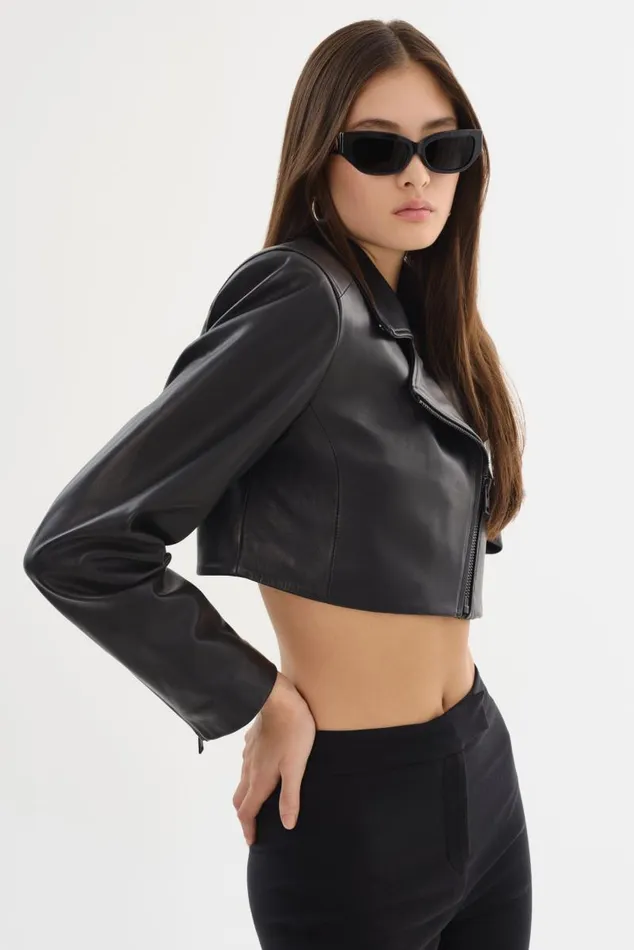 Women DAYLIN Cropped Leather Jacket Black LAMARQUE Leather Jackets Women DAYLIN Cropped Leather Jacket Black LAMARQUE Leather Jackets