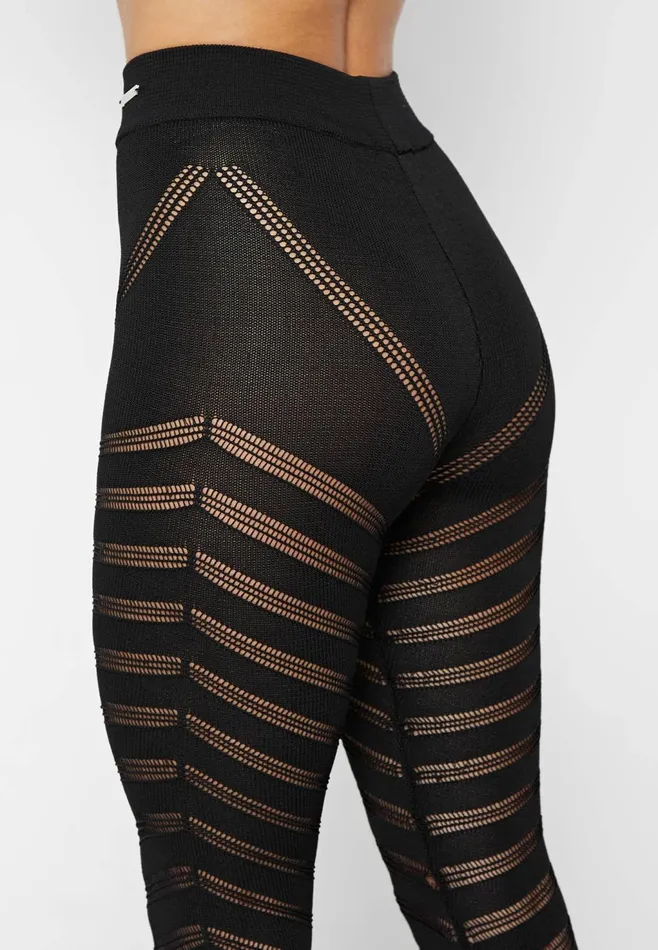 Women Manire De Voir High Waisted Knitted Spiral Contour Leggings Black