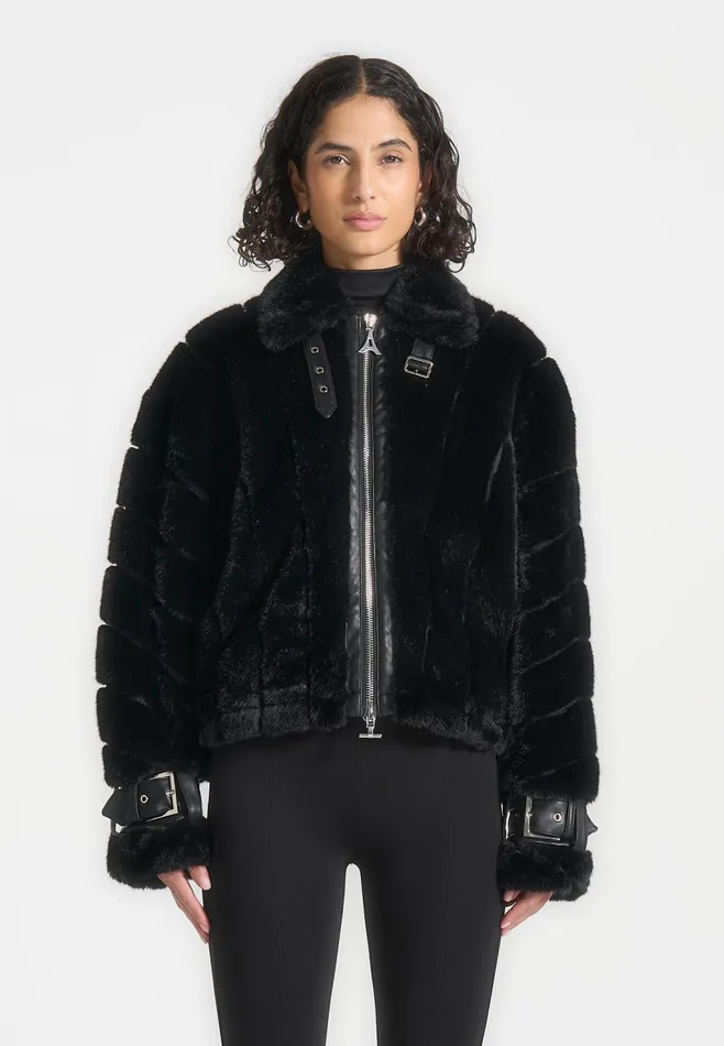 Women Manire De Voir Oversized Ribbed Plush Jacket With Lapel Black