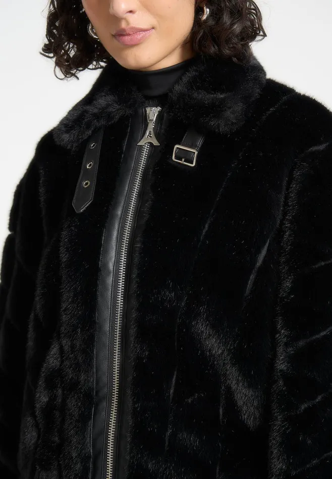 Women Manire De Voir Oversized Ribbed Plush Jacket With Lapel Black