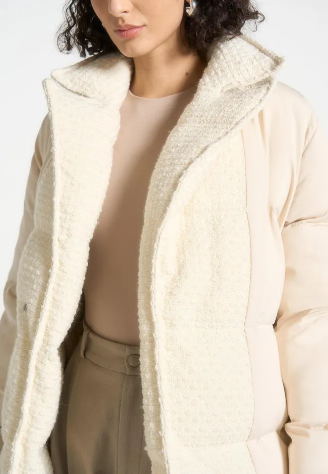 Women Manire De Voir Reversible Boucle Longline Puffer Coat Cream