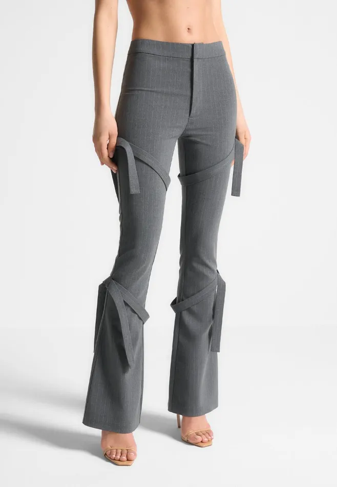 Women Manire De Voir Strap Detail Pinstripe Fit And Flare Leggings Grey