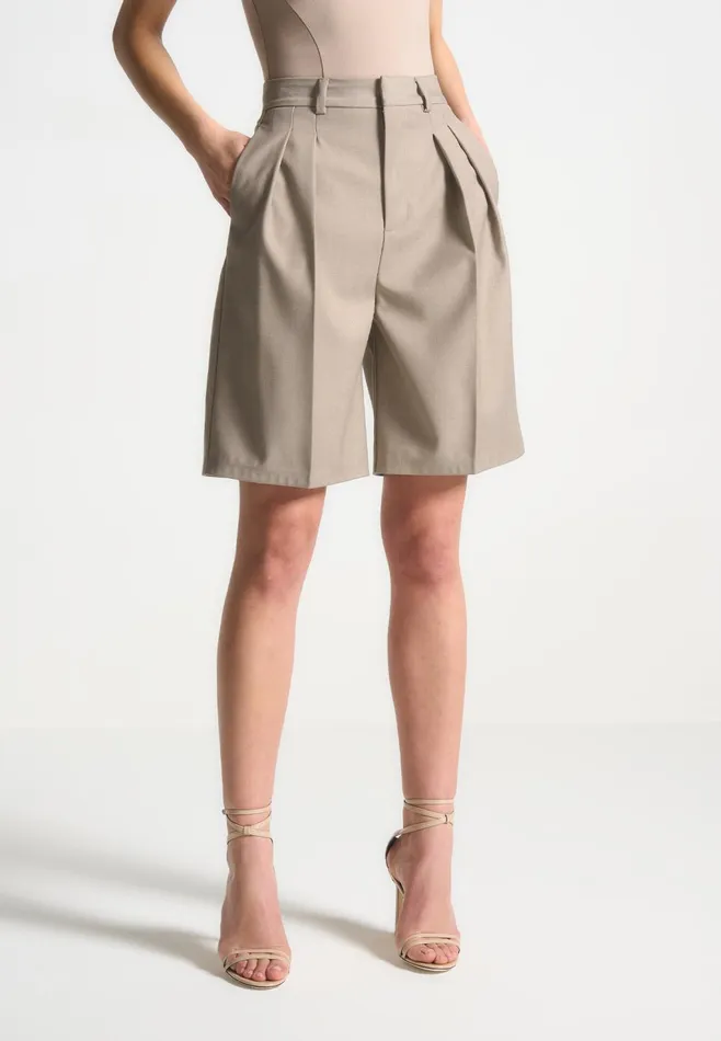 Women Manire De Voir Tailored City Shorts Taupe