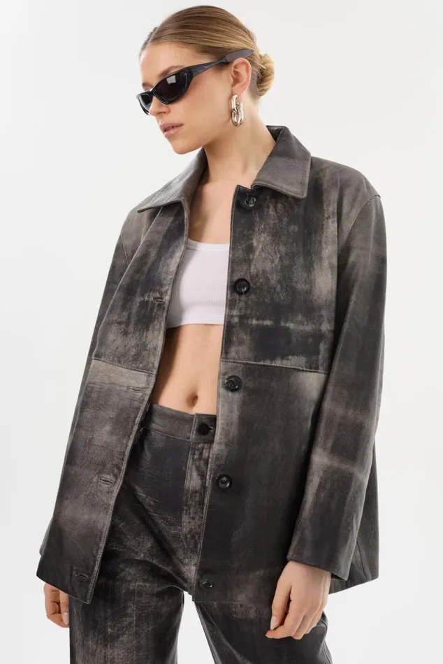 Women PRESLEY Leather Shacket Fossil Grey LAMARQUE Leather Jackets Women PRESLEY Leather Shacket Fossil Grey LAMARQUE Leather Jackets