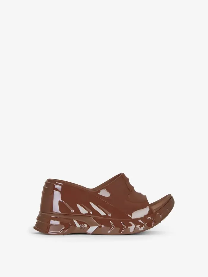 Women Shark Lock Givenchy Marshmallow Wedge Sandals In Rubber Chocolate