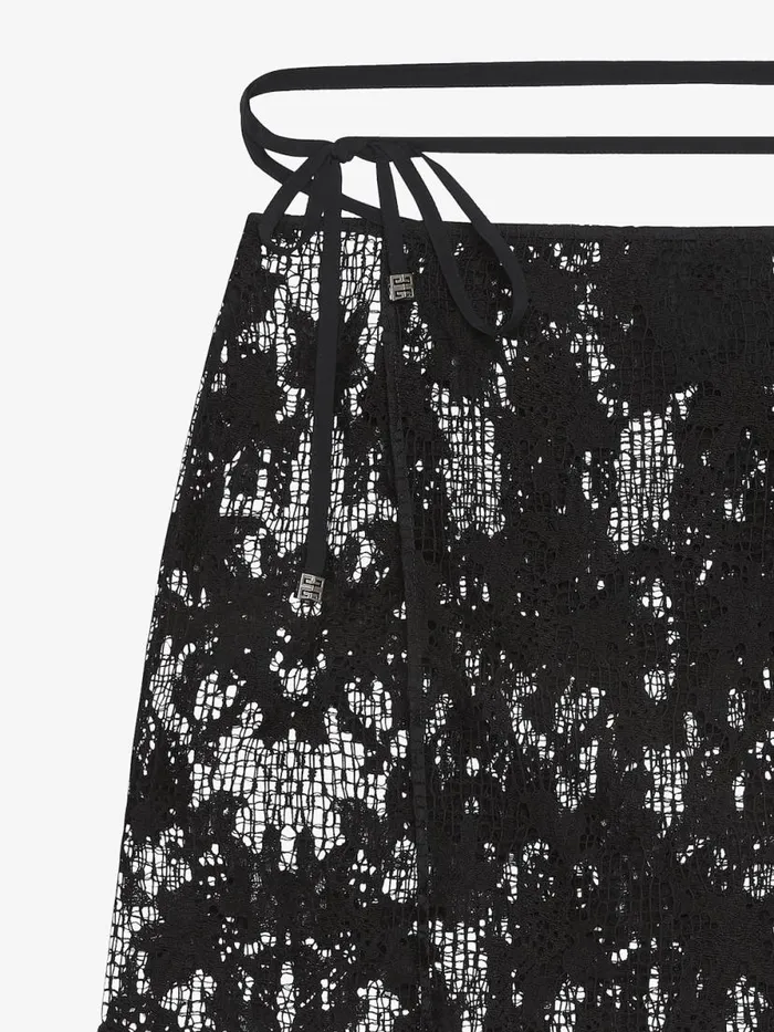 Women Skirts Givenchy Mini Skirt In Lace Black