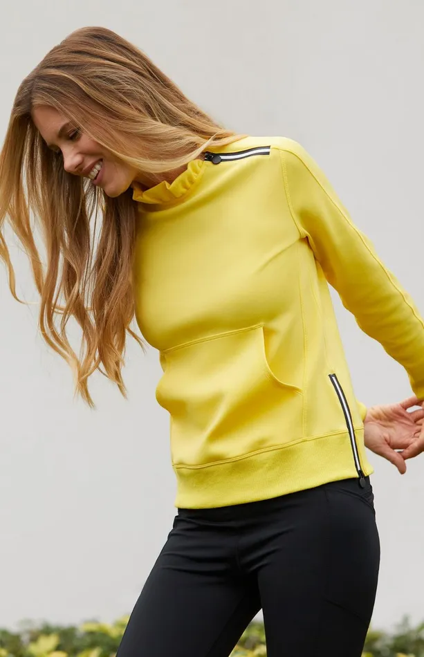 Women Tail Activewear Long Sleeve Condoleezza Aspen Gold Pullover